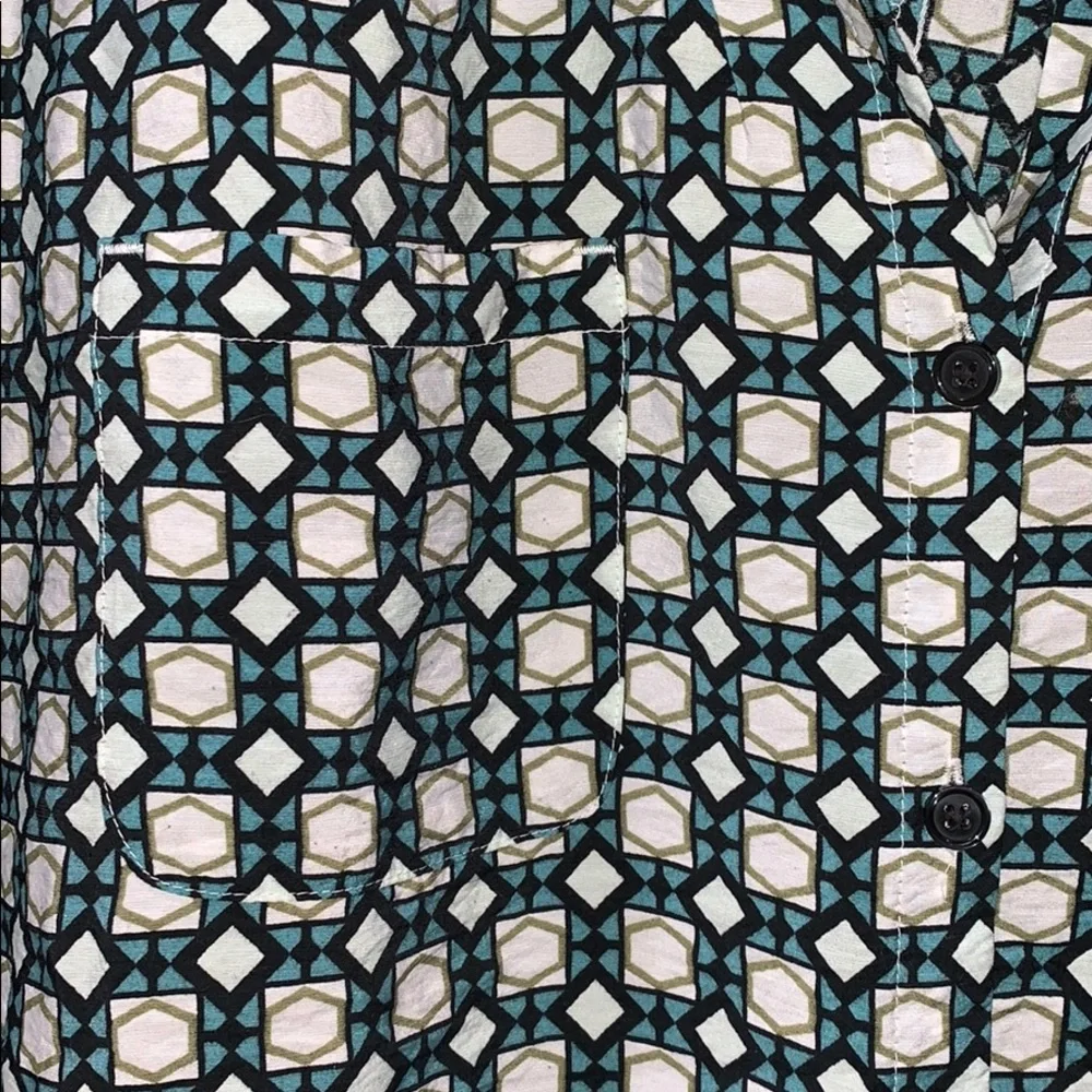 Plus Size Top - Picture 3 of 7